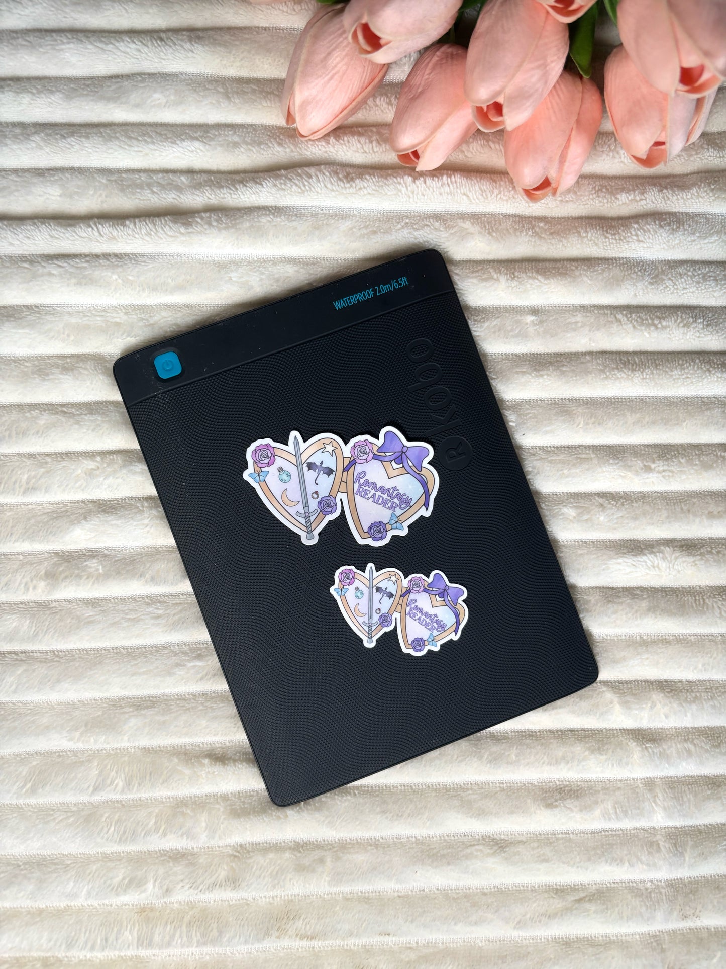 Romantasy Reader Harten Hangertje Die Cut Sticker